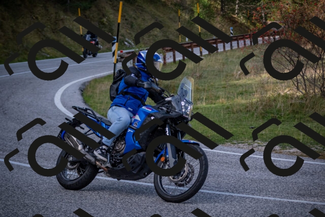 20251012123947-_5009639_am_