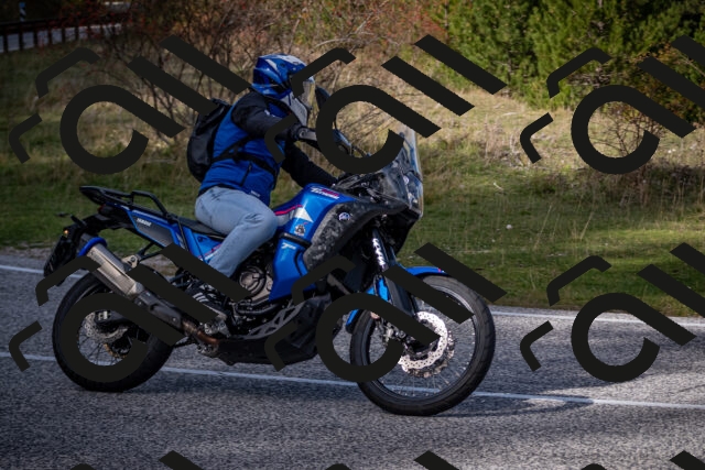 20251012123947-_5009640_am_