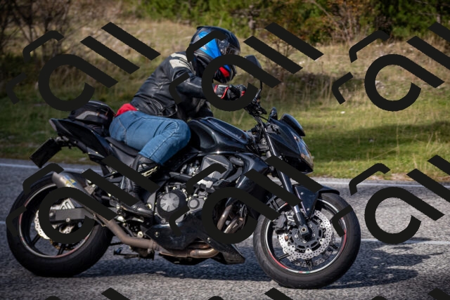 20251012123948-_5009642_am_