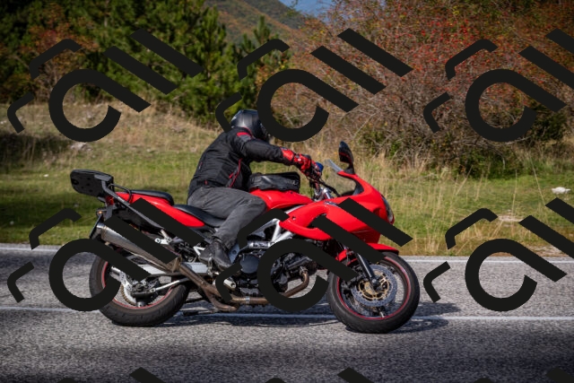 20251012124006-_5009655_am_