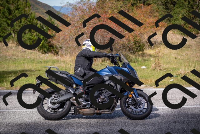 20251012124144-_5009674_am_