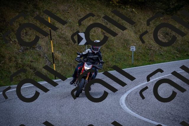 20251012124146-_5009675_am_