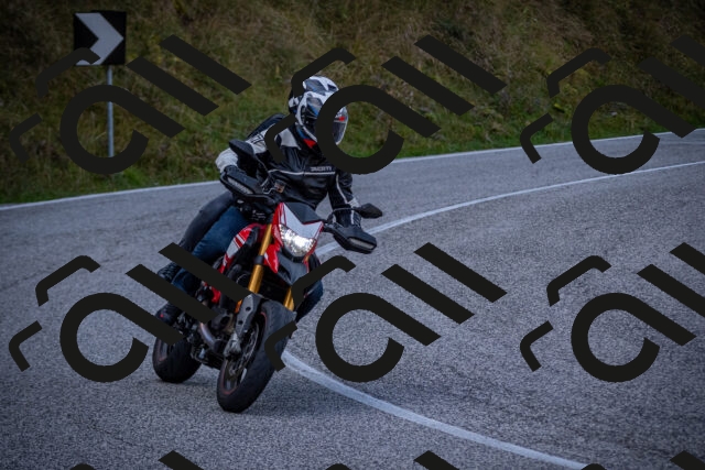 20251012124146-_5009676_am_