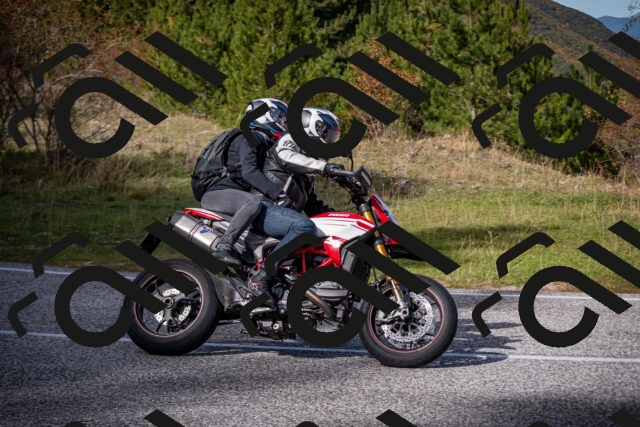 20251012124147-_5009678_am_