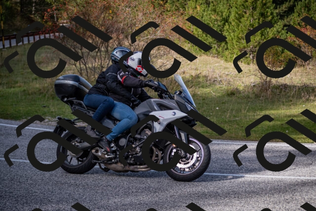 20251012124152-_5009681_am_