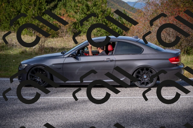 20251012124415-_5009696_am_