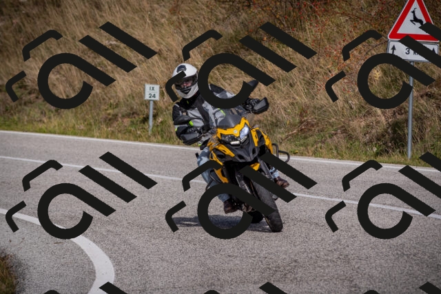 20251012124437-_5009698_am_