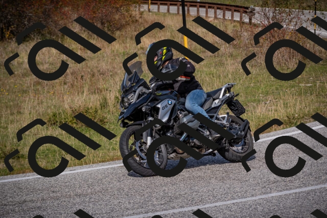 20251012124449-_5009707_am_