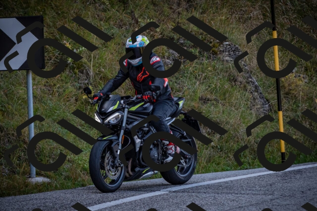 20251012124502-_5009710_am_