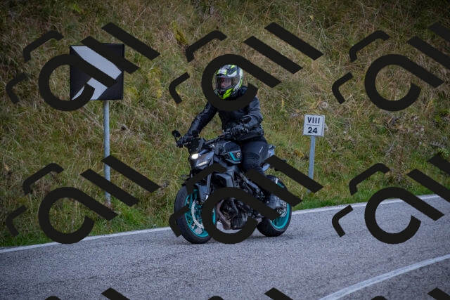 20251012124503-_5009712_am_