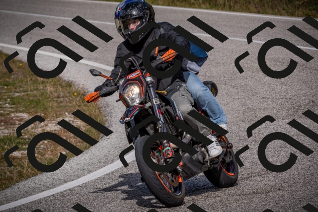 20251012124649-_5009730_am_