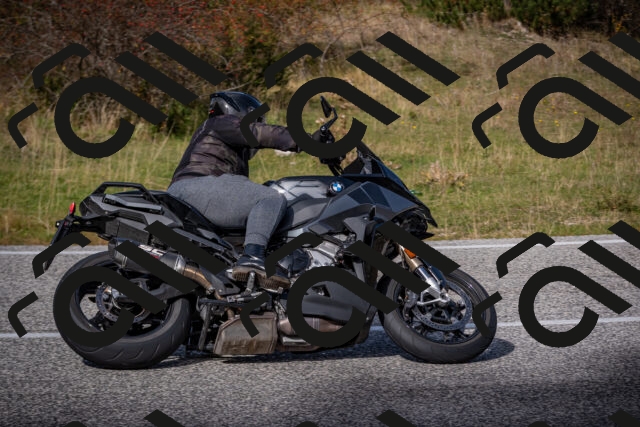 20251012124740-_5009739_am_