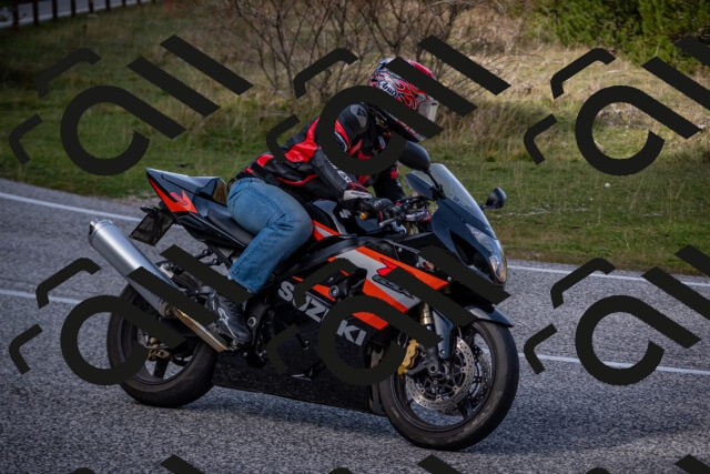 20251012124842-_5009762_am_