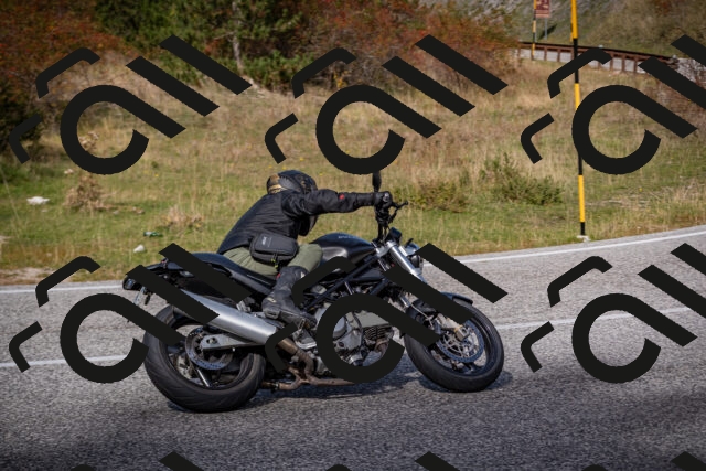 20251012124845-_5009766_am_