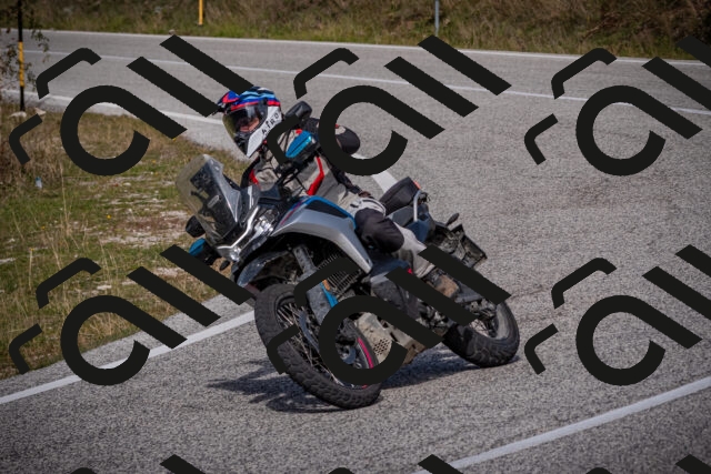 20251012125234-_5009806_am_