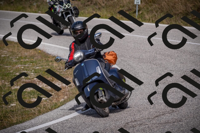 20251012125243-_5009810_am_