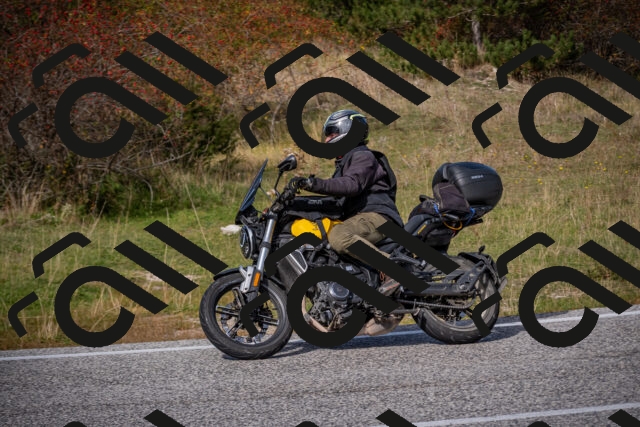 20251012125249-_5009818_am_