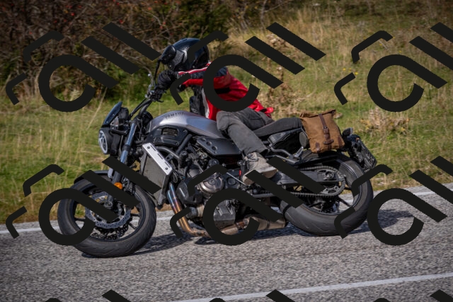 20251012125408-_5009823_am_