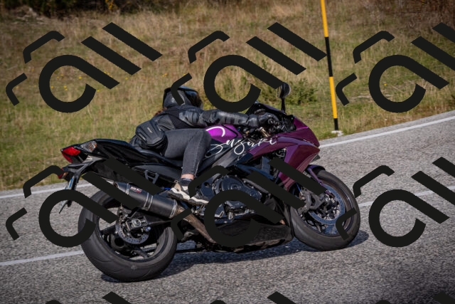 20251012125607-_5009844_am_