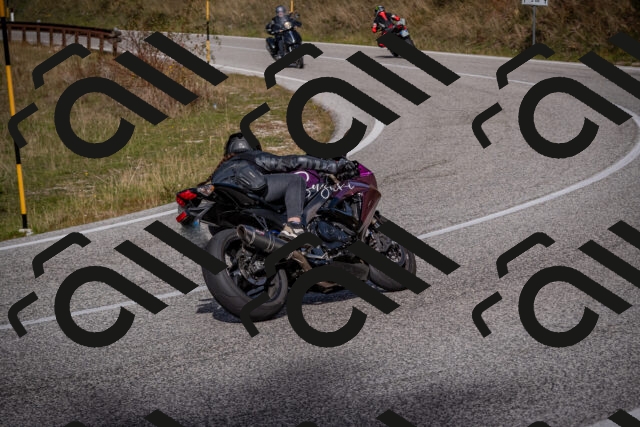 20251012125608-_5009845_am_