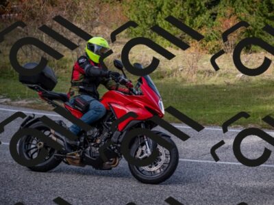 20251012125642-_5009850_am_