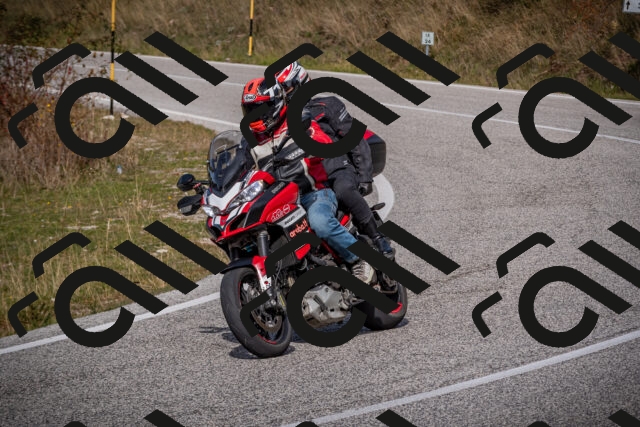 20251012125809-_5009852_am_