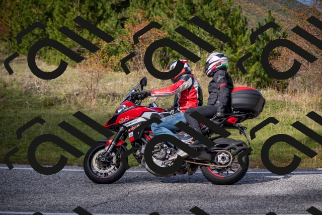 20251012125811-_5009854_am_