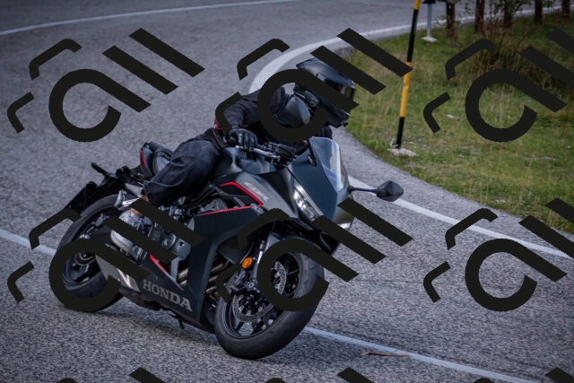 20251012125852-_5009856_am_