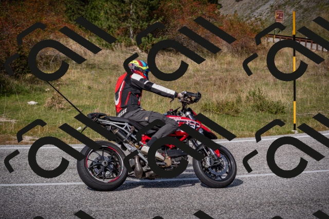 20251012125857-_5009862_am_