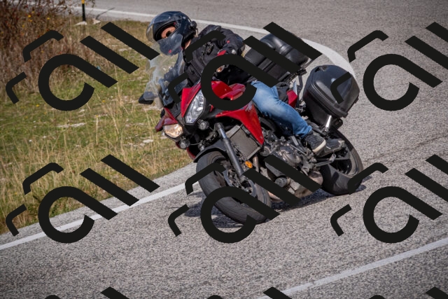 20251012125950-_5009877_am_