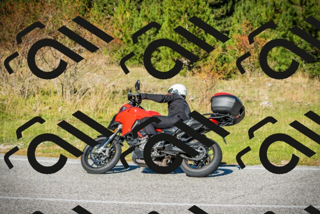 202510111100-DSC02007_c1_