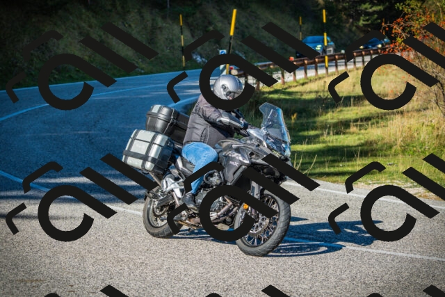 202510111105-DSC02052_c1_