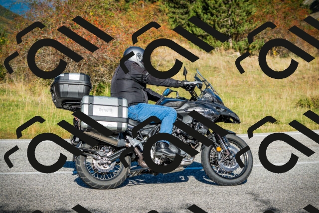 202510111105-DSC02053_c1_