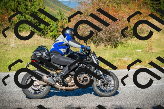 202510111106-DSC02058_c1_