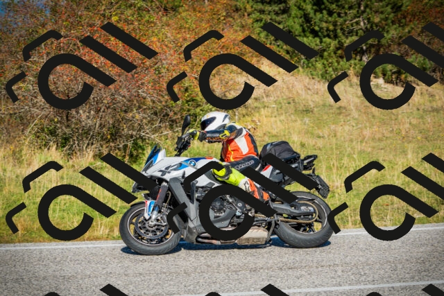 202510111110-DSC02089_c1_