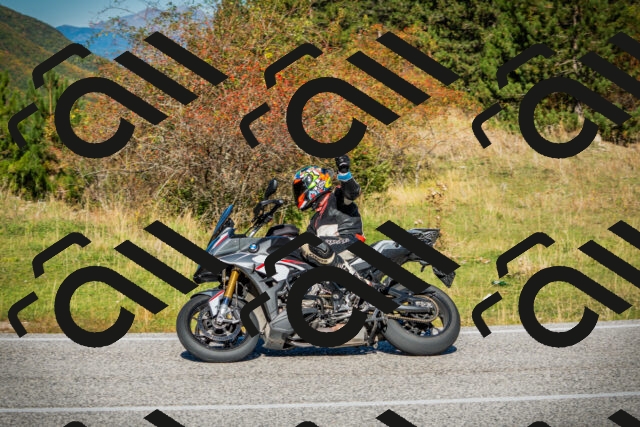 202510111110-DSC02090_c1_