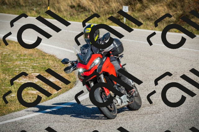 202510111112-DSC02098_c1_