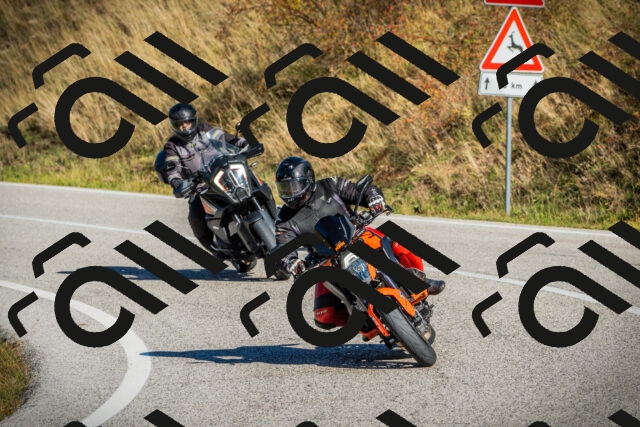 202510111113-DSC02106_c1_