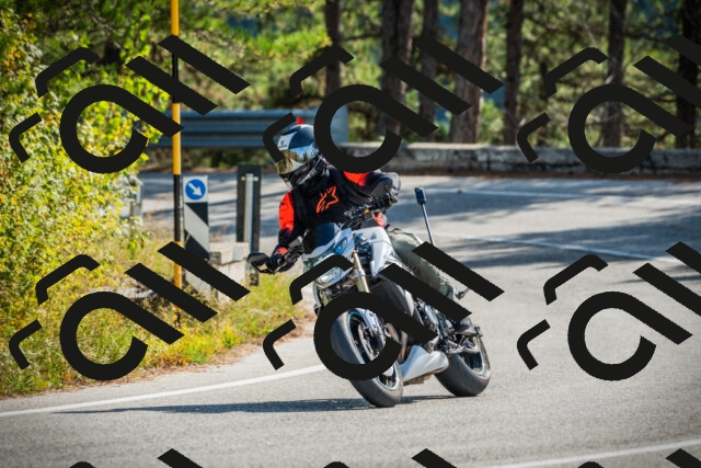 202510121154-DSC04021_c1_