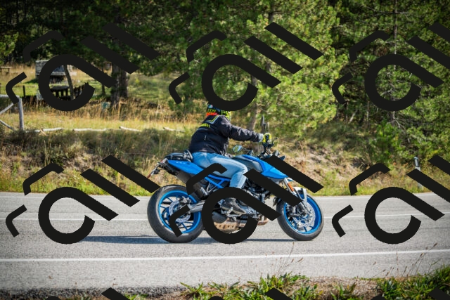 202510121158-DSC04048_c1_