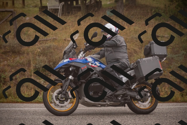 20251018113026-_5009942_am_