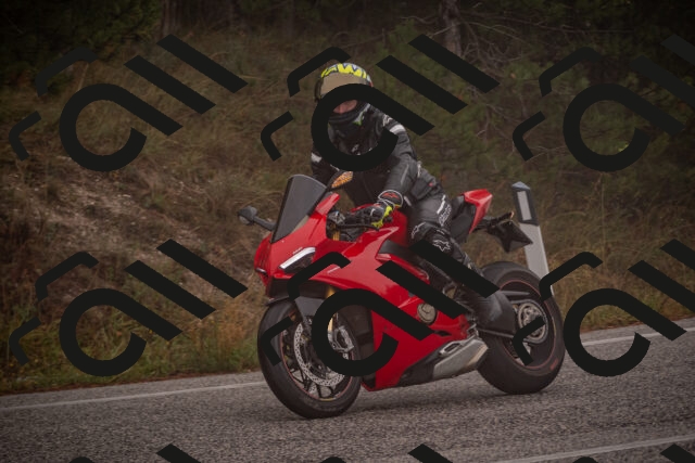 20251018113350-_5009952_am_