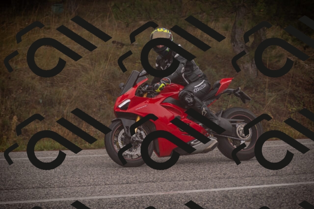 20251018113351-_5009953_am_