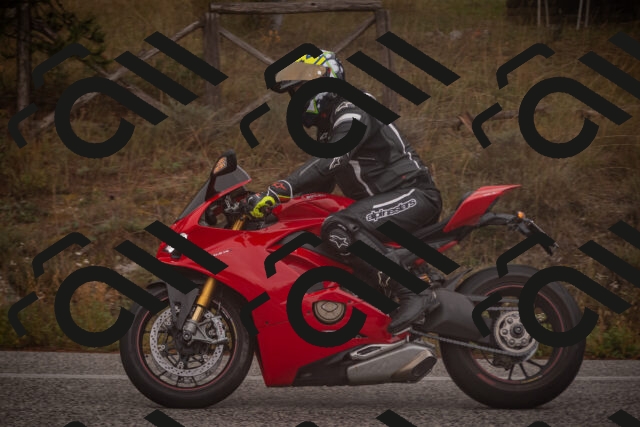 20251018113351-_5009954_am_