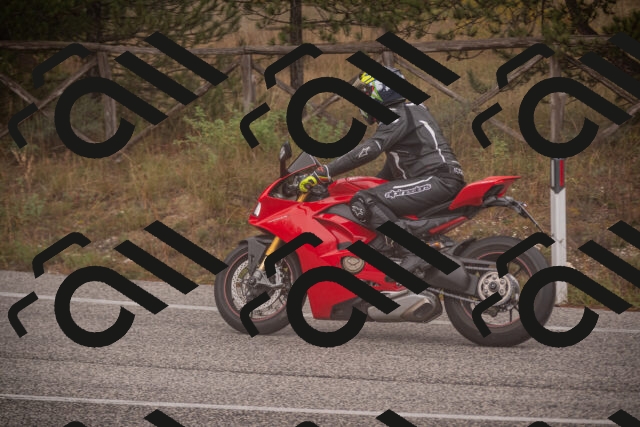 20251018113352-_5009955_am_