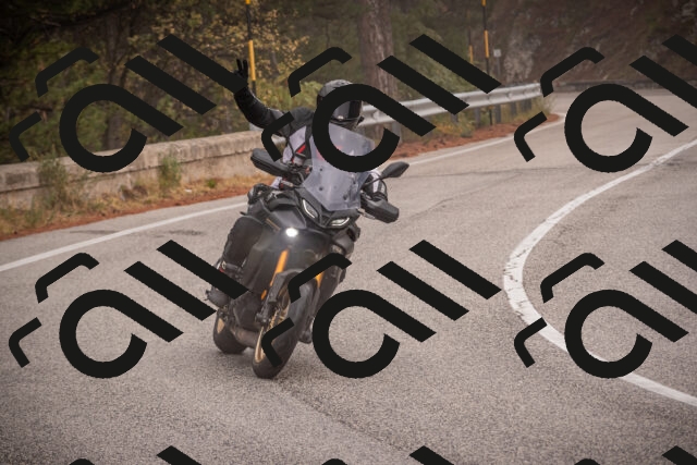 20251018113818-_5009957_am_