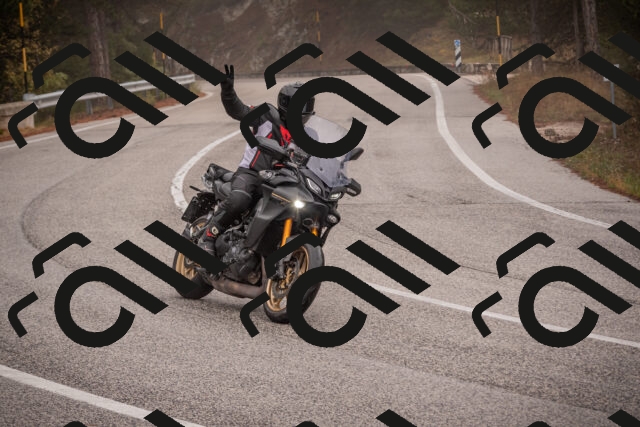 20251018113819-_5009958_am_