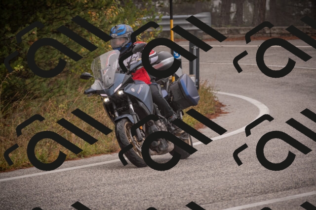 20251018113902-_5009962_am_