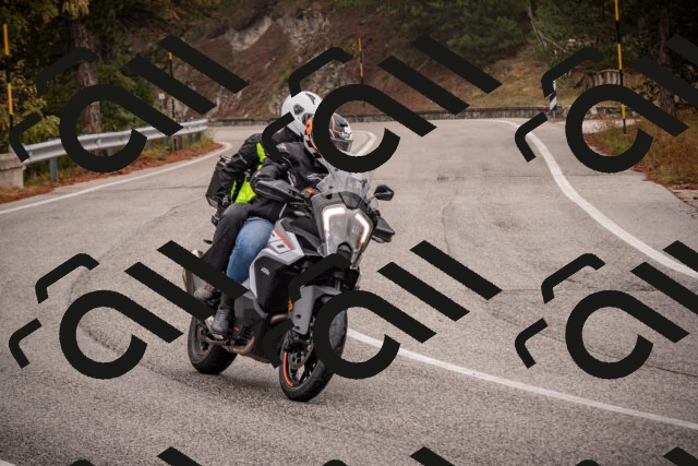 20251018113953-_5009973_am_