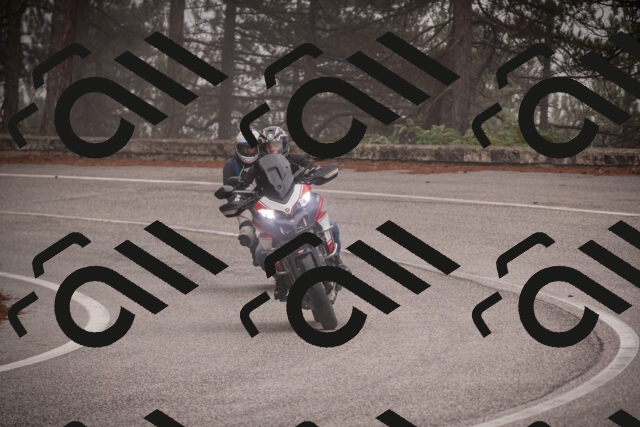 20251018114010-_5009977_am_